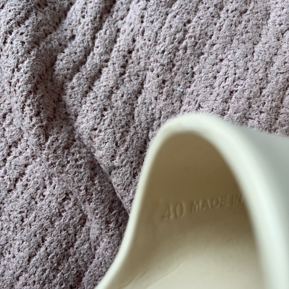 RUBBER SLIDES NWOT SIZE 8 WOMENS SIZE 40 BEIGE - Picture 6 of 6